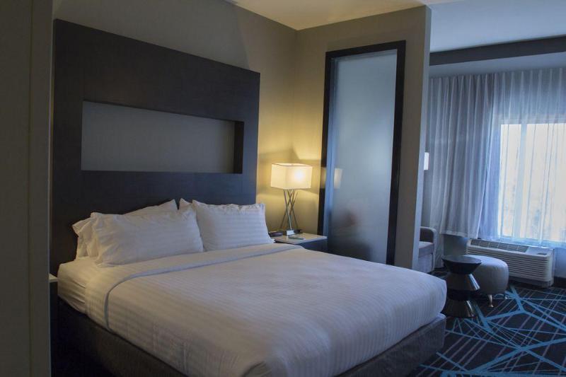 Holiday Inn Express & Suites - Charlotte Airport, An Ihg Hotel Esterno foto